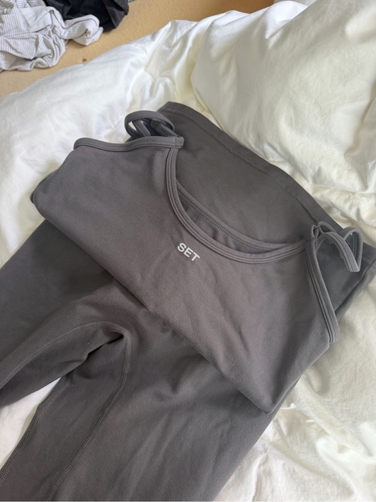 SET Active Tops - SET Active Charcoal Gray Cropped Tank Top and Leggings Set